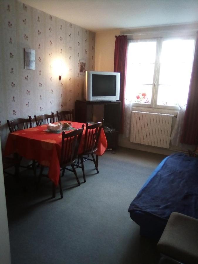 Lenard Charles Bed & Breakfast Juvigny-Val-d'Andaine Bagian luar foto