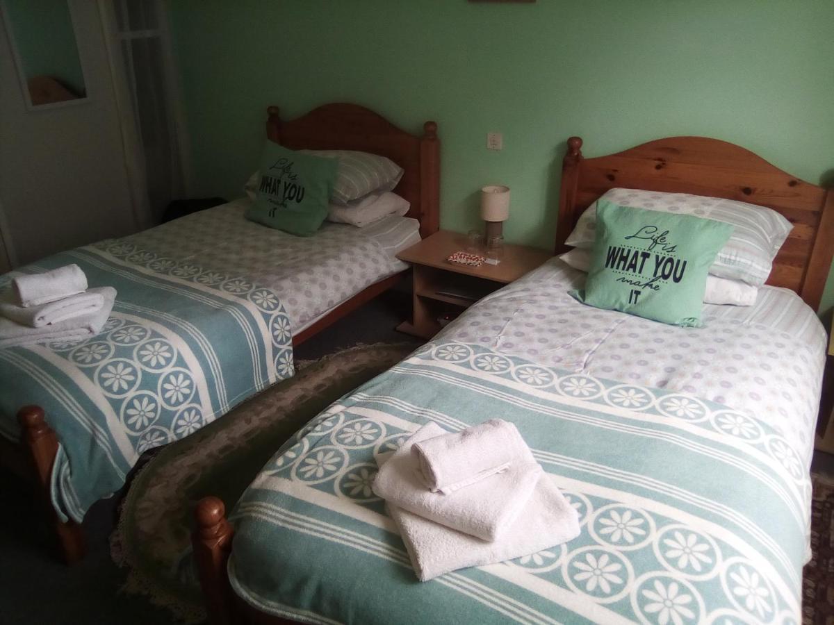 Lenard Charles Bed & Breakfast Juvigny-Val-d'Andaine Bagian luar foto
