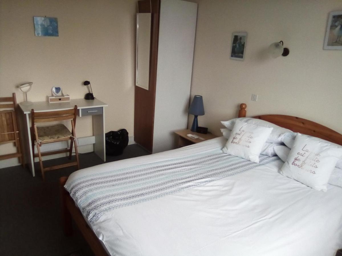 Lenard Charles Bed & Breakfast Juvigny-Val-d'Andaine Bagian luar foto