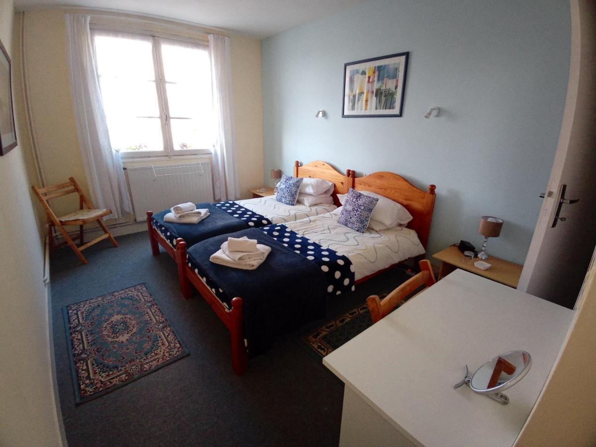 Lenard Charles Bed & Breakfast Juvigny-Val-d'Andaine Bagian luar foto