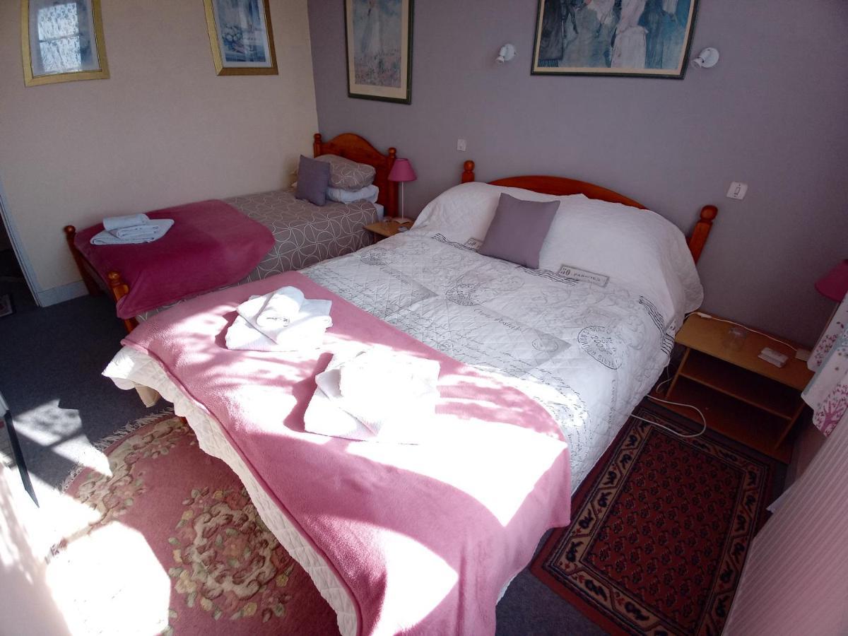 Lenard Charles Bed & Breakfast Juvigny-Val-d'Andaine Bagian luar foto