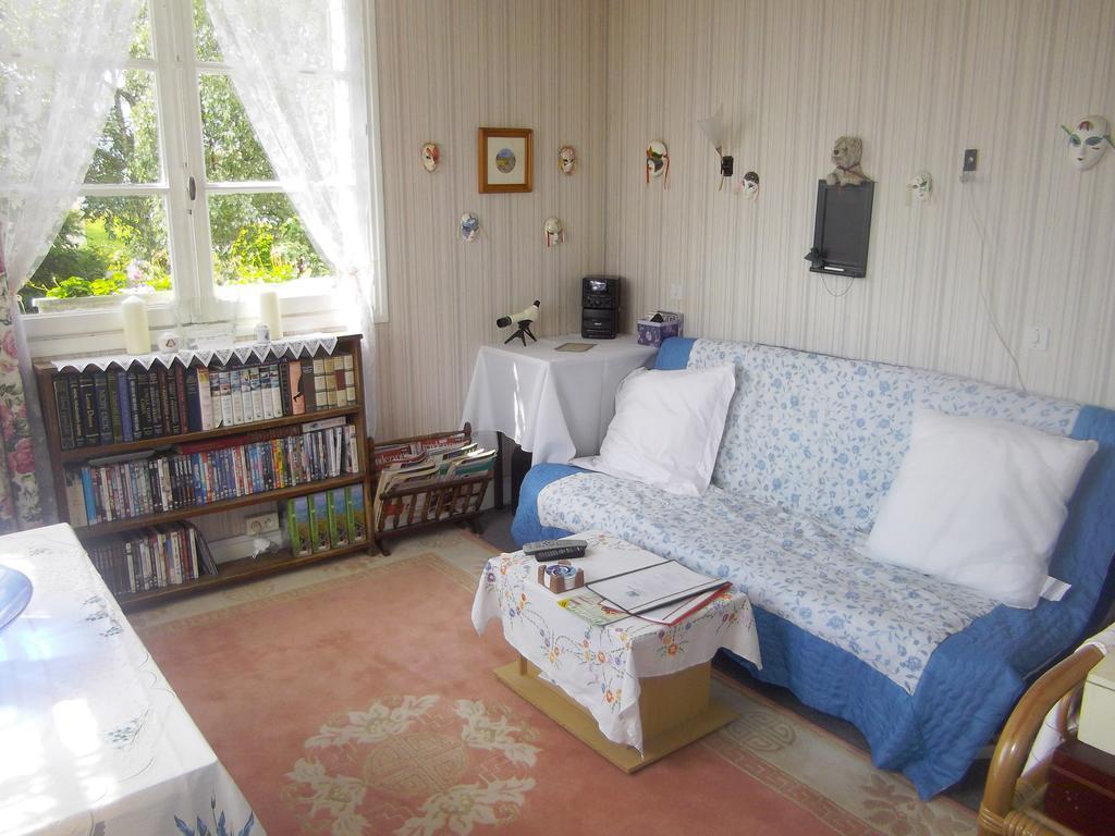 Lenard Charles Bed & Breakfast Juvigny-Val-d'Andaine Ruang foto